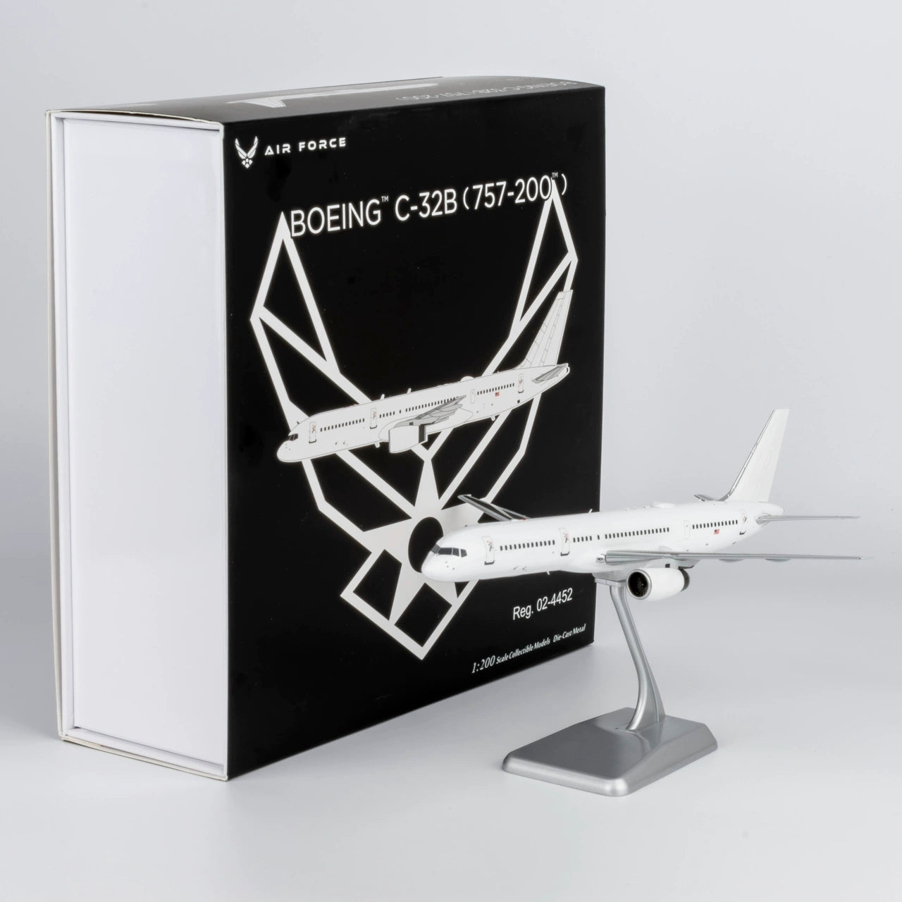 1/200 United States Air Force C-32B 02-4452 NG42045 - cover